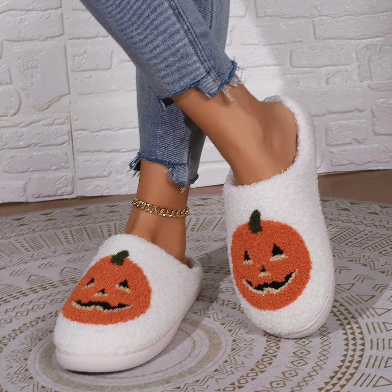 Velora Halloween Slippers